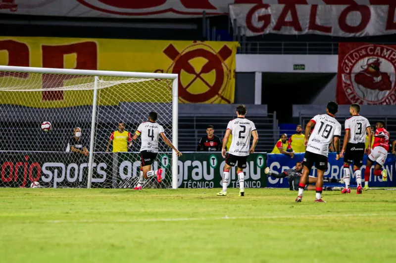 CRB bate o Vitória no Rei Pelé, volta a sonhar com o acesso à Série A e seca adversários: 3 a 1