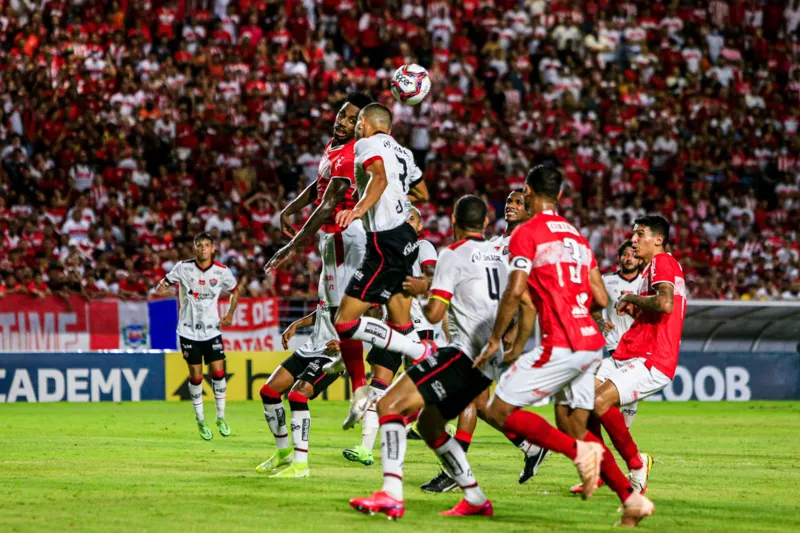 CRB bate o Vitória no Rei Pelé, volta a sonhar com o acesso à Série A e seca adversários: 3 a 1