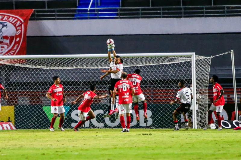 CRB bate o Vitória no Rei Pelé, volta a sonhar com o acesso à Série A e seca adversários: 3 a 1