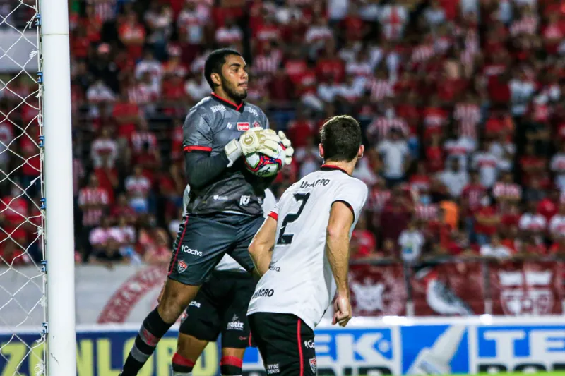 CRB bate o Vitória no Rei Pelé, volta a sonhar com o acesso à Série A e seca adversários: 3 a 1