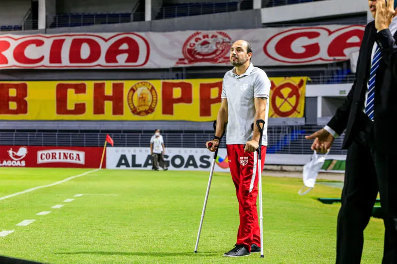 CRB bate o Vitória no Rei Pelé, volta a sonhar com o acesso à Série A e seca adversários: 3 a 1