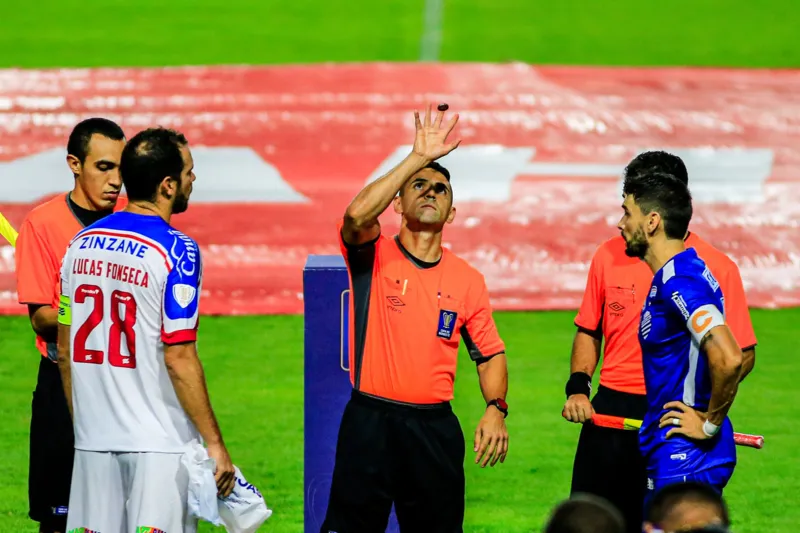 CSA bate o Bahia e dorme na liderança do Grupo B da Copa do Nordeste