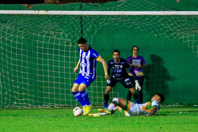 Xandão vem sendo o pilar da defesa azulina