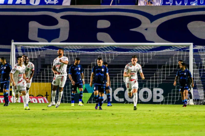 Operário voltou para Ponta Grossa com os três pontos conquistados no Rei Pelé