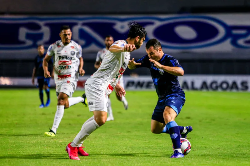 CSA chega a virar o placar, mas acaba saindo de campo com a derrota para o Operário, por 4 a 2