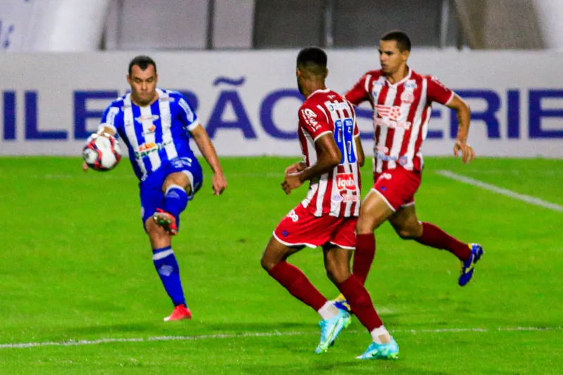 CSA cresce no segundo tempo, mas volta a ser derrotado pelo Náutico na Série B: 1 a 0