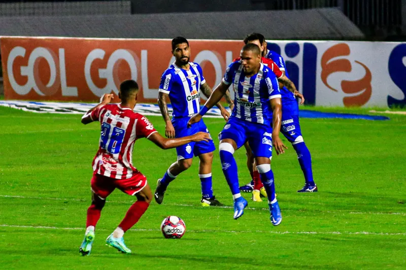 CSA cresce no segundo tempo, mas volta a ser derrotado pelo Náutico na Série B: 1 a 0