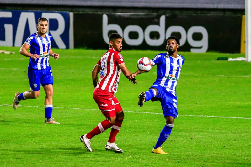 CSA cresce no segundo tempo, mas volta a ser derrotado pelo Náutico na Série B: 1 a 0