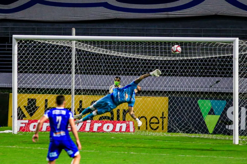 Apesar do carinho da torcida, Lucas Frigeri não ficou no CSA