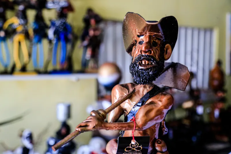 Artista autodidata transforma ferro velho em obras de arte no Sertão de Alagoas