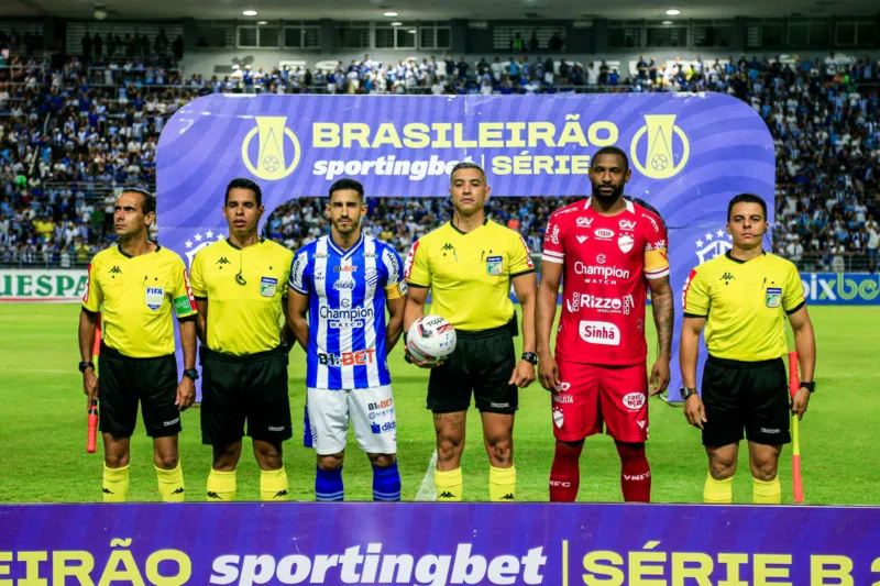 Com casa cheia, CSA vence Vila Nova por 1 a 0 e dorme fora da zona do rebaixamento