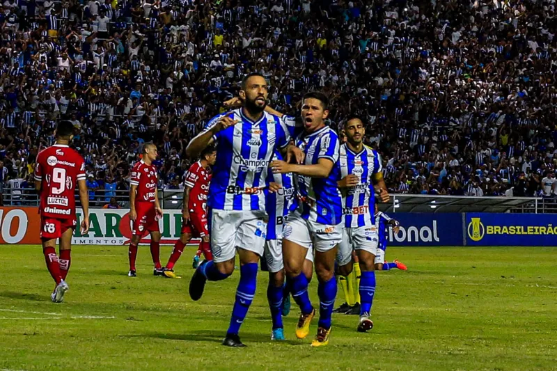 Rodrigo Rodrigues marcou seu terceiro gol em duas partidas