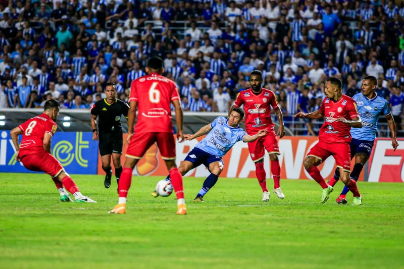 Na luta contra a degola, CSA vence o Tombense, mas segue no Z4 da Série B: 2 a 0