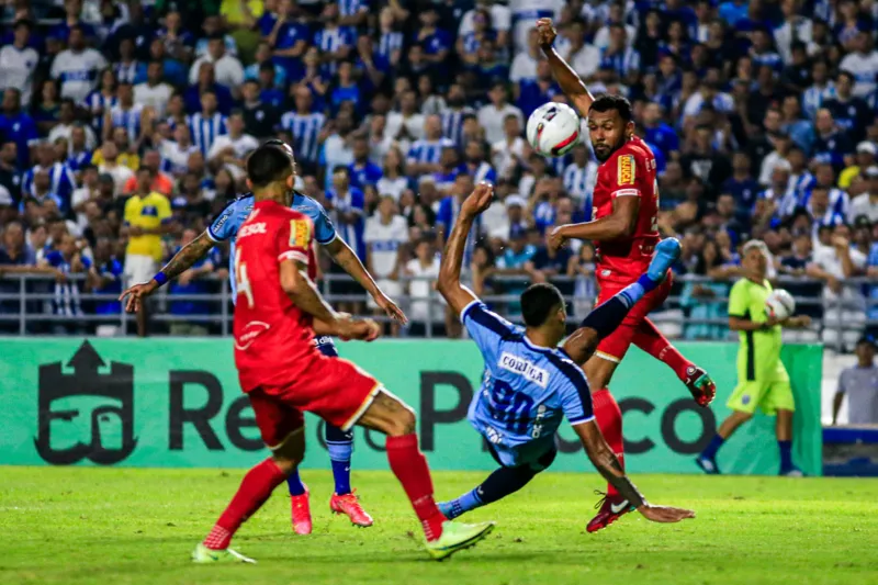 Na luta contra a degola, CSA vence o Tombense, mas segue no Z4 da Série B: 2 a 0