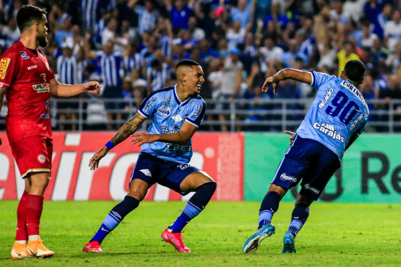 Na luta contra a degola, CSA vence o Tombense, mas segue no Z4 da Série B: 2 a 0