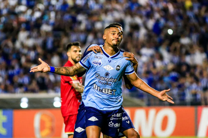 Na luta contra a degola, CSA vence o Tombense, mas segue no Z4 da Série B: 2 a 0
