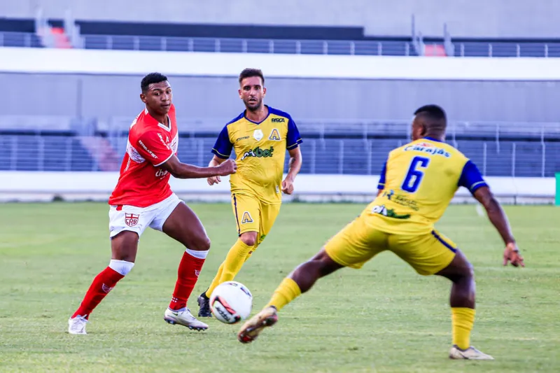 CRB vence o Aliança, pelo Campeonato Alagoano, e entra no G4: 2 a 0