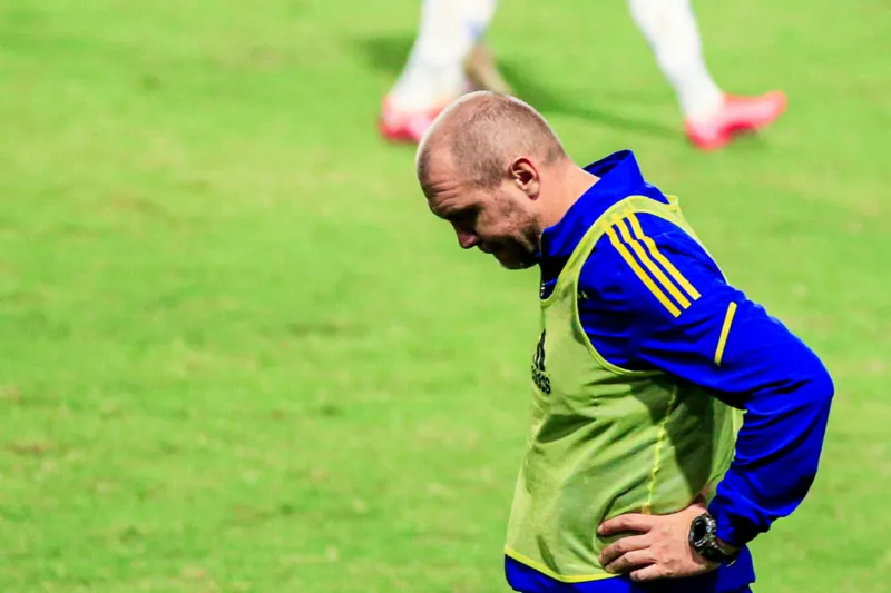 No reencontro com Mozart, CSA bate o Cruzeiro com uma virada relâmpago: 2 a 1