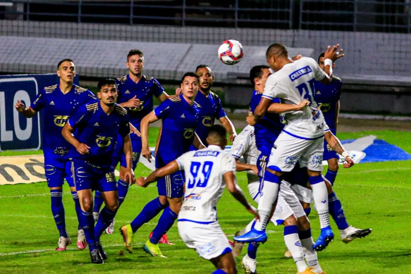 No reencontro com Mozart, CSA bate o Cruzeiro com uma virada relâmpago: 2 a 1