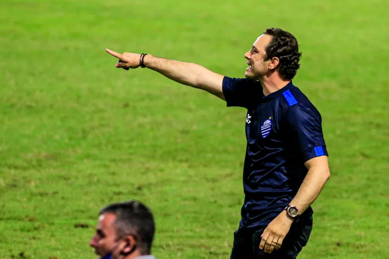 No reencontro com Mozart, CSA bate o Cruzeiro com uma virada relâmpago: 2 a 1