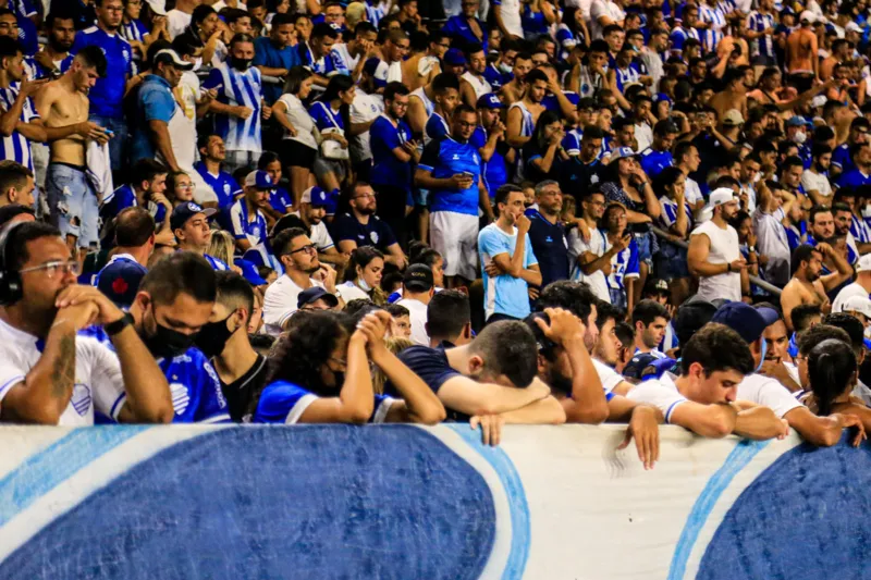 CSA X Brasil de Pelotas; Série B do Brasileiro de 2021. Torcedores lamentam acesso do Avaí na 38ª rodada da Série B