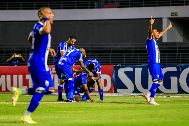 Foi por pouco! CSA atropela o Brasil de Pelotas no Rei Pelé, mas vitória do Avaí frustra acesso: 4 a 0