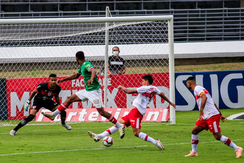 CRB fica no 0 a 0 com o Cruzeiro e perde a oportunidade de assumir a liderança da Série B