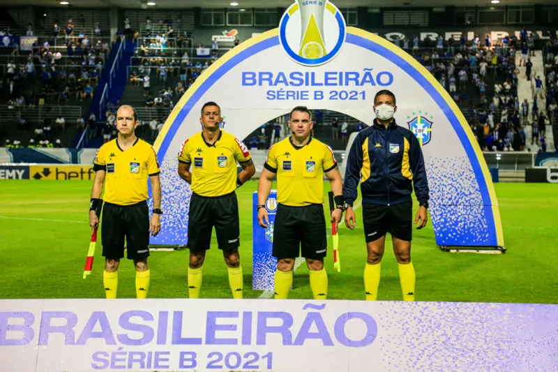 Com gol polêmico nos acréscimos, CSA vence a Ponte de virada e se aproxima do G-4: 2 a 1