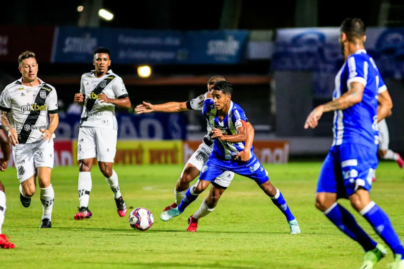 Com gol polêmico nos acréscimos, CSA vence a Ponte de virada e se aproxima do G-4: 2 a 1