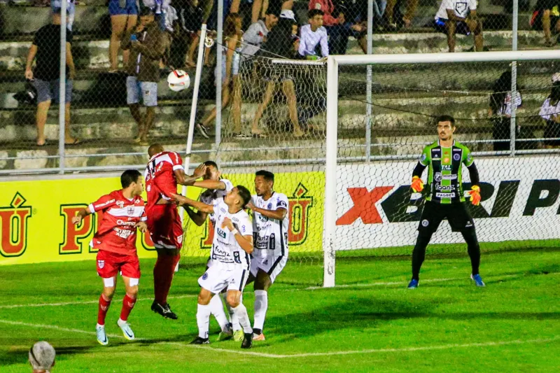 CRB vence ASA no clássico e se aproxima da classificação para as semis