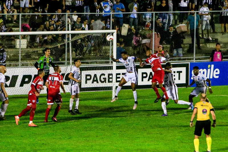 CRB vence ASA no clássico e se aproxima da classificação para as semis