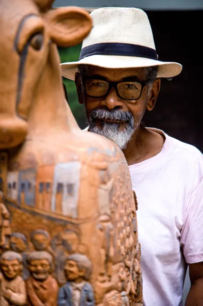 João das Alagoas e a arte de contar histórias por meio do barro