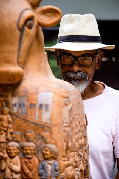 João das Alagoas e a arte de contar histórias por meio do barro