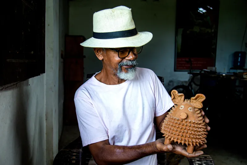 João das Alagoas e a arte de contar histórias por meio do barro