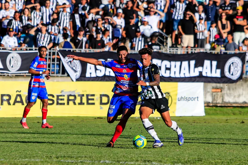 Pedro Colina pode voltar ao meio para dar mais qualidade ofensiva ao Gigante