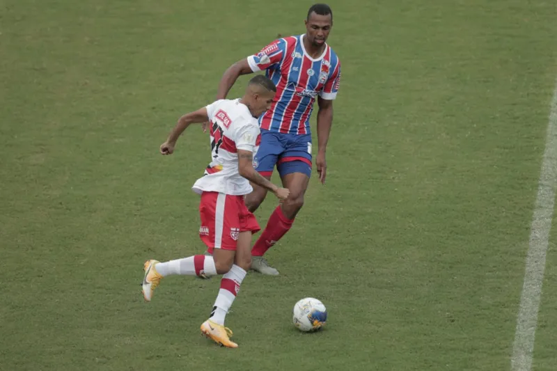 CRB é goleado pelo Bahia, por 4 a 0, e se despede da Copa do Nordeste