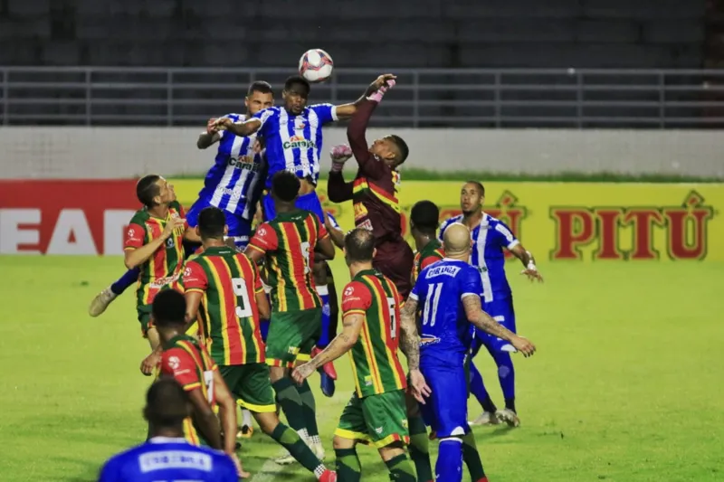 CSA fica no empate por zero a zero com o Sampaio e segue sem vencer na Série B