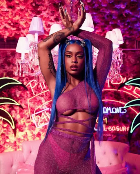 MC Rebecca vai puxar o Bloco do Saí, Hétero! no Rio de Janeiro