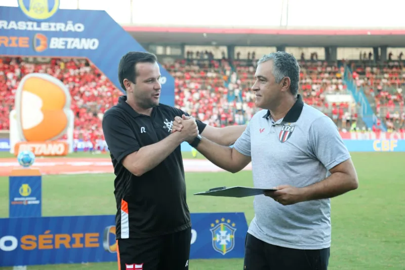 CRB para na retranca e não sai do 0x0 contra o Botafogo-SP no Rei Pelé