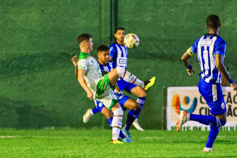 Com time alternativo, CSA vence o Coruripe na estreia da Copa AL