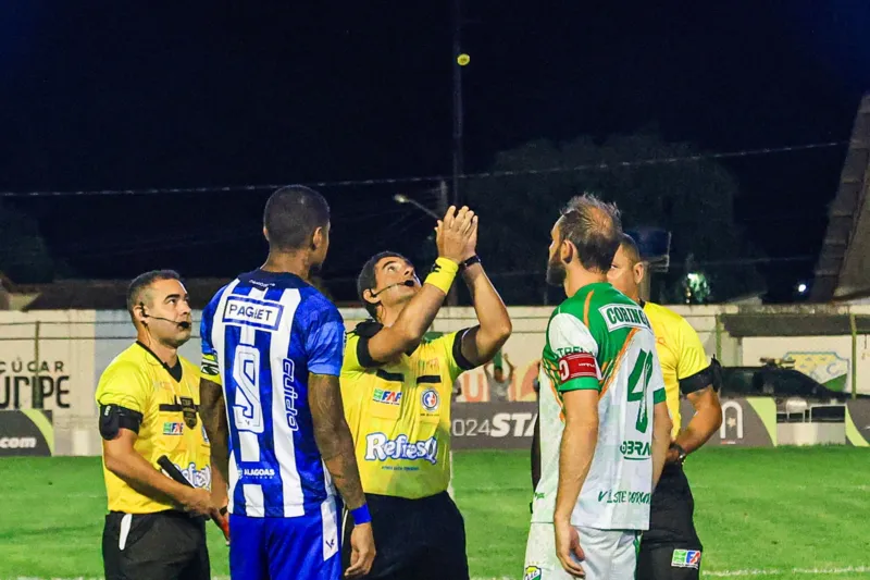 Com time alternativo, CSA vence o Coruripe na estreia da Copa AL
