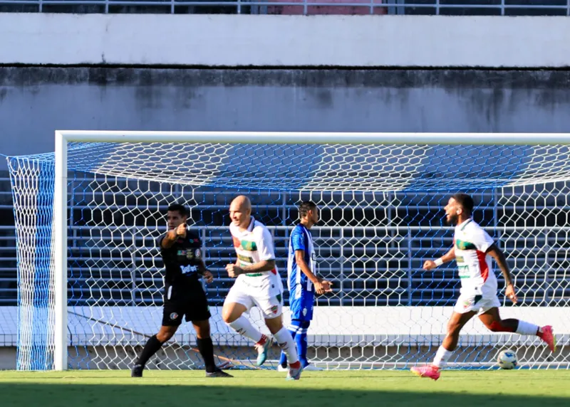 CSE aproveitou a primeira oportunidade para abrir o placar