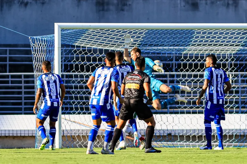 CSE quebra tabu de 30 anos e derrota o CSA no Estádio Rei Pelé