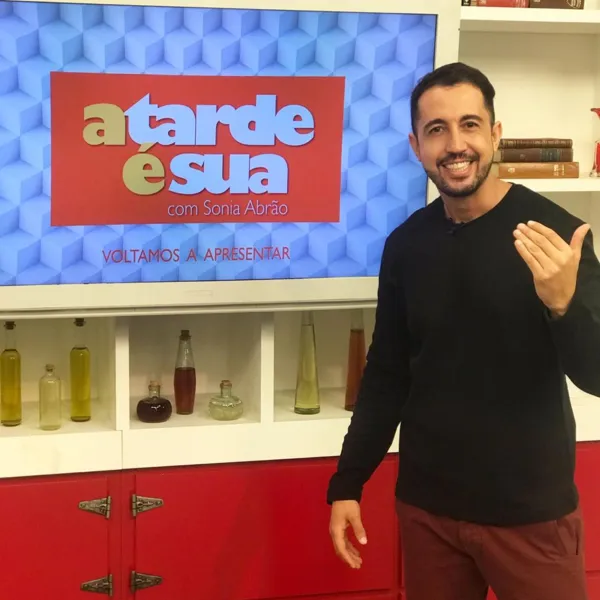 Thiago Rocha no programa A Tarde é Sua