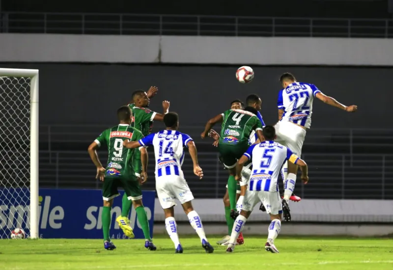 Com três de Bruno Mota, CSA massacra o Coruripe com goleada de 5 a 0 pelo Alagoano