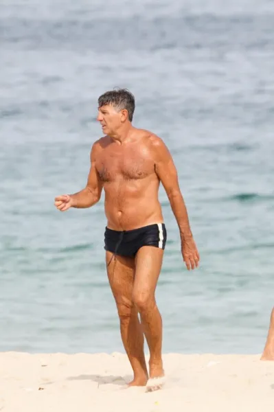 O atleta exibiu corpo em forma e bronzeado