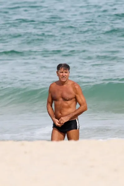 O atleta exibiu corpo em forma e bronzeado