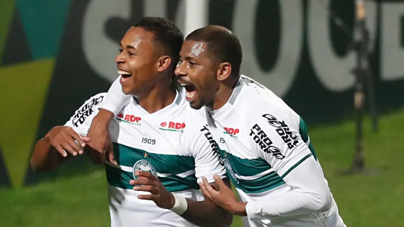Com um a mais em campo, CRB arranca empate com Coritiba em pleno Couto Pereira: 1 a 1