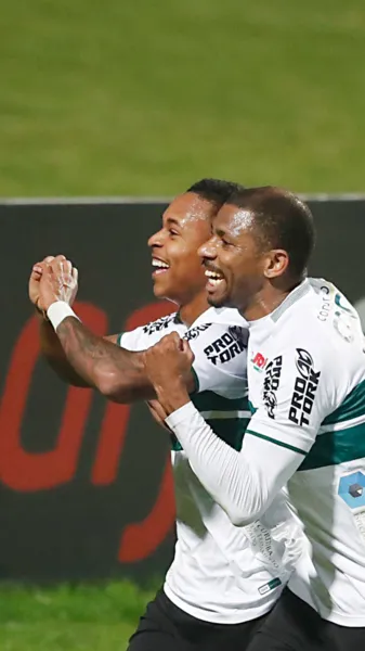 Com um a mais em campo, CRB arranca empate com Coritiba em pleno Couto Pereira: 1 a 1