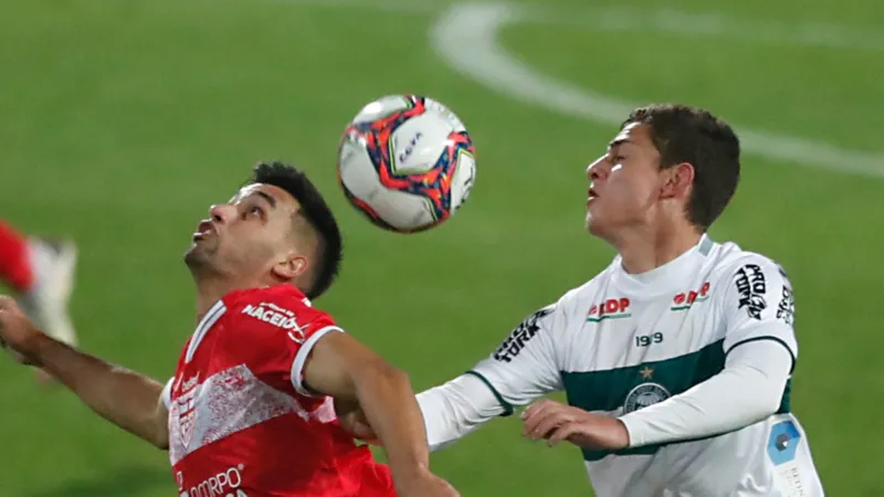Com um a mais em campo, CRB arranca empate com Coritiba em pleno Couto Pereira: 1 a 1
